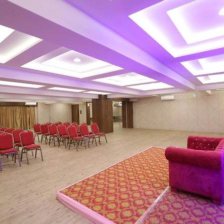 Hotel Privya Rooms And Banquet Surat Ngoại thất bức ảnh