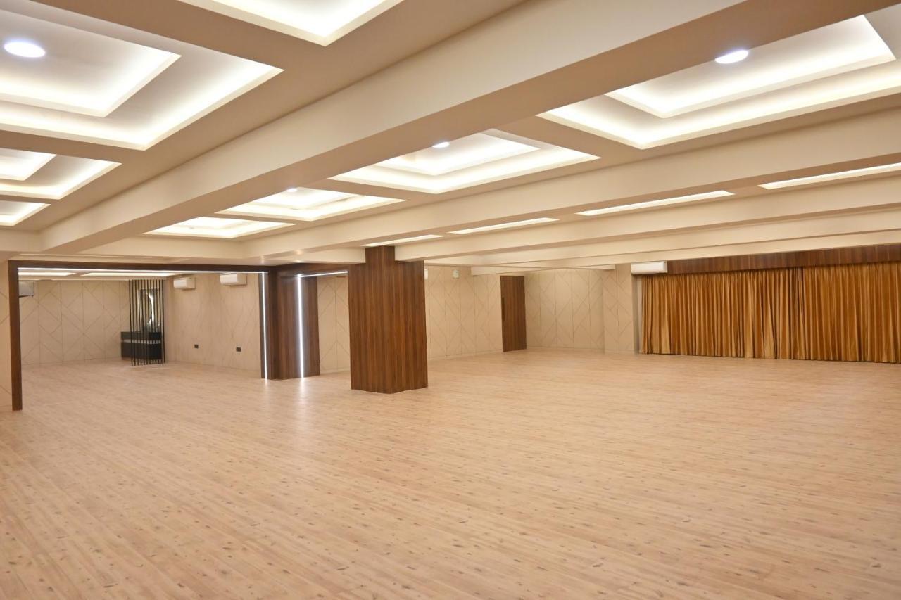 Hotel Privya Rooms And Banquet Surat Ngoại thất bức ảnh