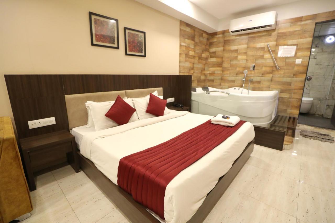 Hotel Privya Rooms And Banquet Surat Ngoại thất bức ảnh